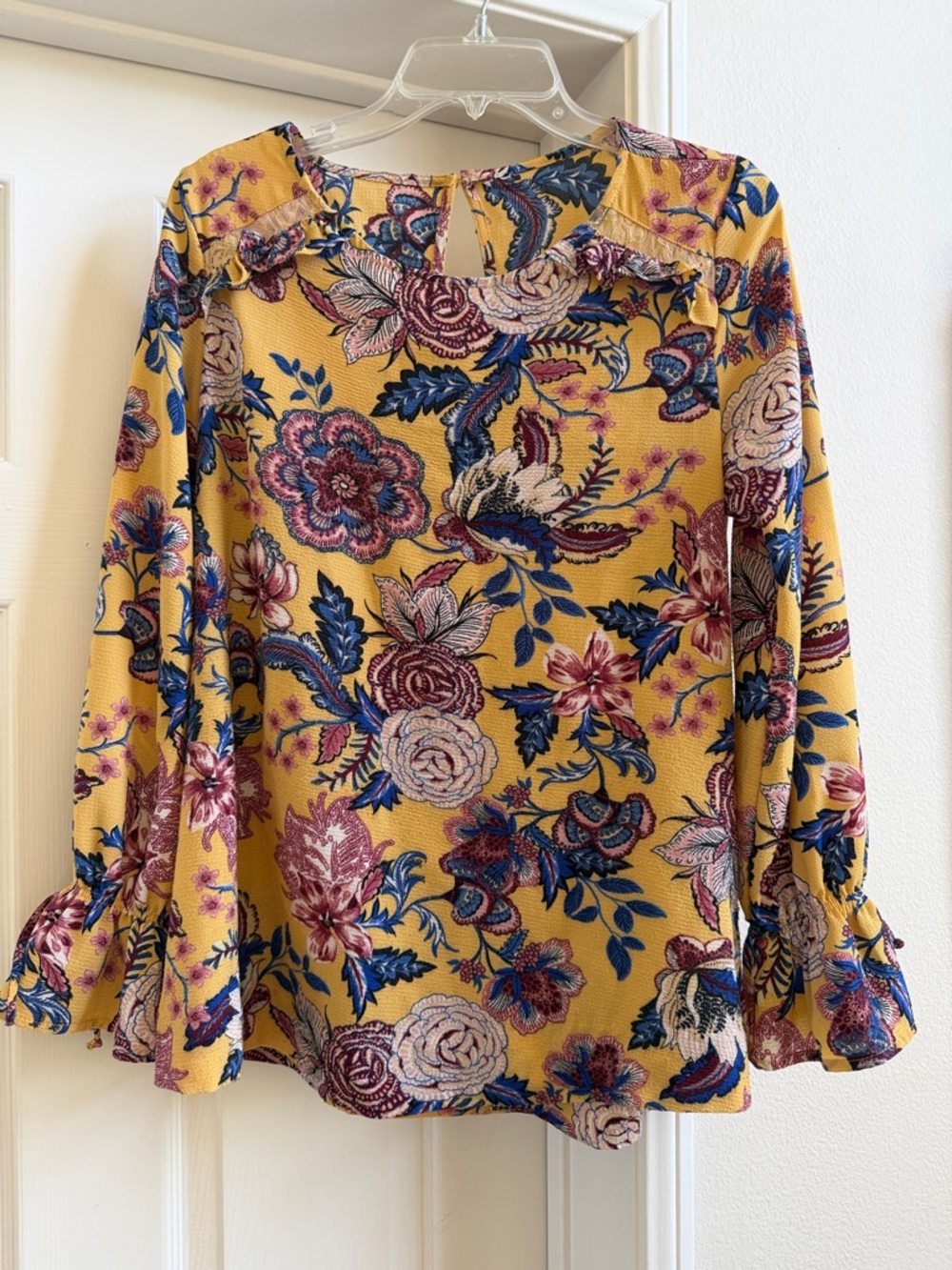 Women's Floral Ruffle-Sleeve Top-EUC